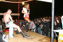 Stripteaseuse Reims Fanny se produit en show de striptease à domicile en Marne ainsi dans toute la Champagne-Ardenne