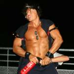 Stripteaseur Saint-Quentin Lorenzo, chippendales des Hostrip vous fera un striptease inoubliable sur Saint-Quentin