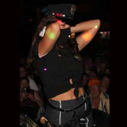 stripteaseuse lea sur reims, epernay, chalons et sedan