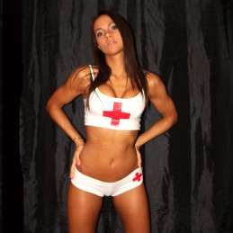 Stripteaseuse Aurélie, Reims, striptease Epernay, Chalons en Champagne, Vitry le Francois pour votre enterrement de vie de garçon et anniversaire